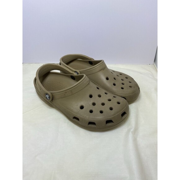Crocs Classic Clog Mens 8 Tan Slip On w/ Strap Water Friendly Garden Casual - Picture 1 of 6